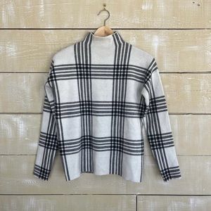 Tahari Women’s Black and White Plaid Sweater